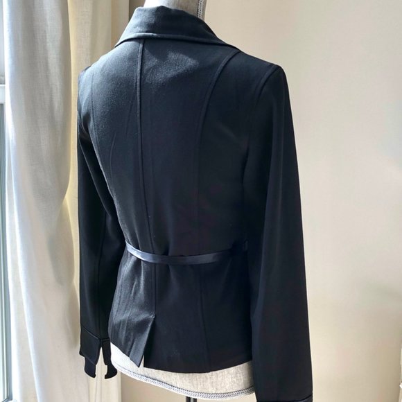 NWOT Kenzie Flutter Sleeve Fitted Black Blazer - Picture 14 of 15